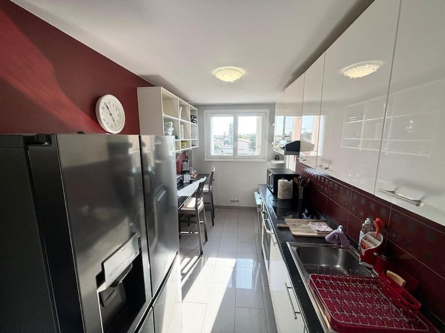 Appartement Confort Avec Balcon - Champigny Exterior photo